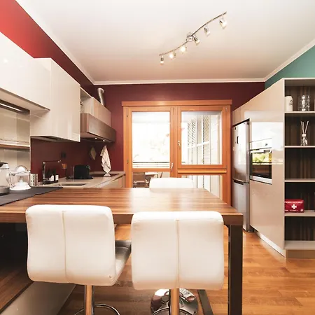 Borghetto Vara By Buddyrent شقة *